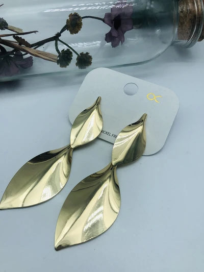 The Taylor twist earrings