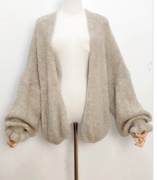 Romance 💕 detail sleeve cardigan