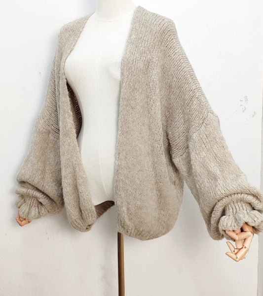 Romance 💕 detail sleeve cardigan